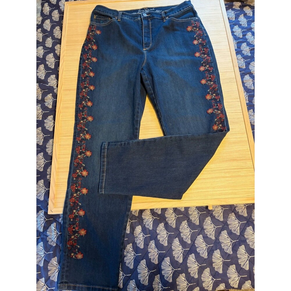 Gloria Vanderbilt All Around Slimming Floral Embroidered Blue Jeans Women’s - Picture 2 of 6